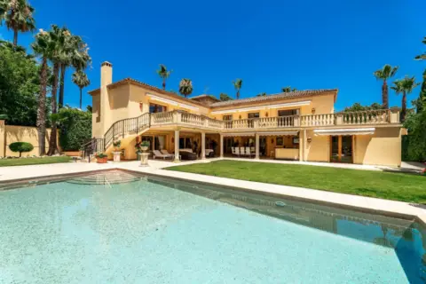 Chalet en Nueva Andalucía-Centro