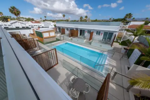 Edificio en Paso Peatonal Kuoni, nº S/N