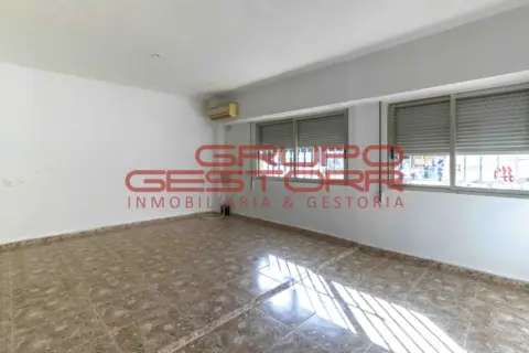 Piso en calle de la Eliana