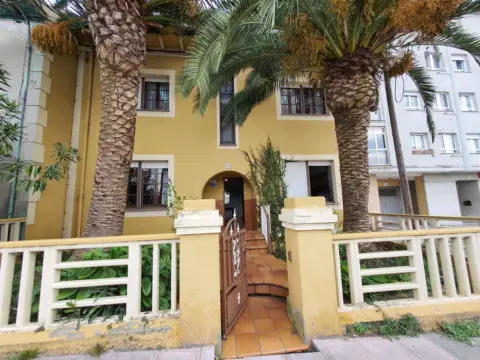 Casa en Avenida de Langreo, 27