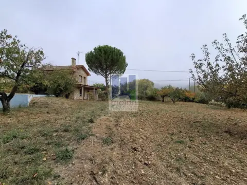 Casa en calle Valdenoceda
