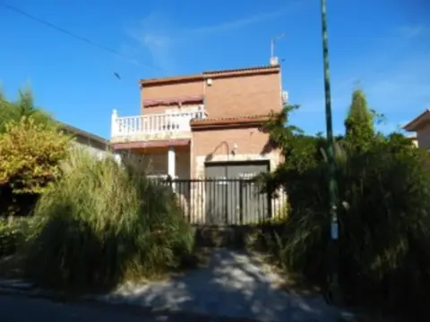 Casa a Casarrubios del Monte