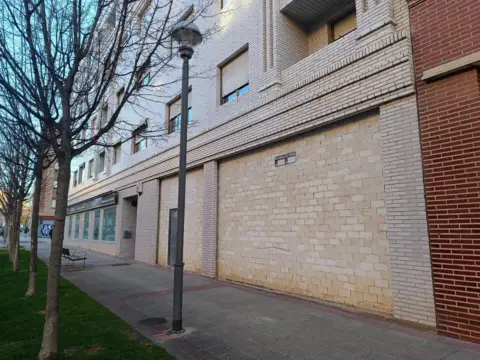 Local comercial en Portillejo-Valdegastea