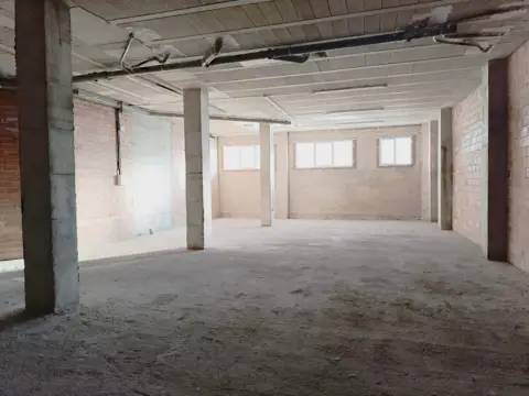 Local comercial en Portillejo-Valdegastea