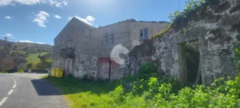 Casa en Facos-Lobeira
