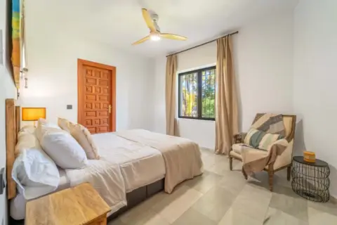 Chalet en Avenida de la Rosaleda, 36