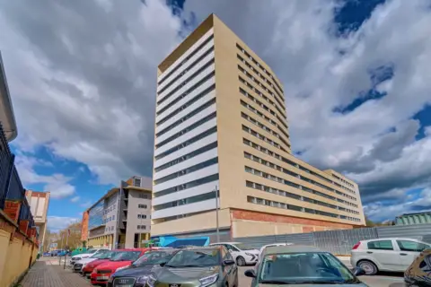 Piso en calle Plaza Salesianos, nº 3