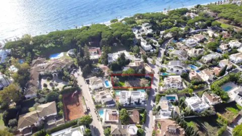 Terreno en Lomas de Marbella Club-Puente Romano