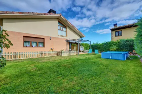 Casa en calle Arturo Campion, nº 3