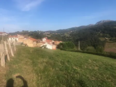 Casa en Fontanina (Nava)