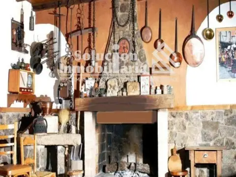 Chalet en Villamayor