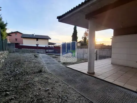 Casa en calle Villagonzalo Pedernales