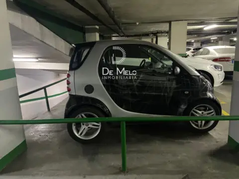 Garaje en Travessera de les Corts, 15