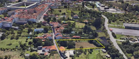 Terreno en calle de la Santiña