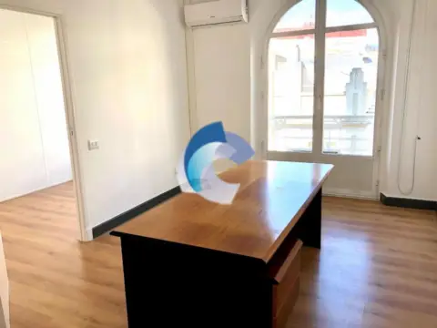 Oficina en calle del Paseo