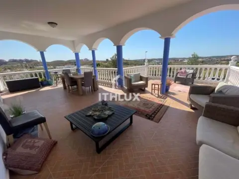 Chalet en Urbanización Costa Esuri