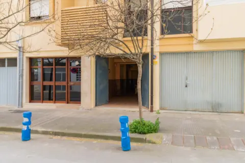 Local comercial en calle de la Corte, 1