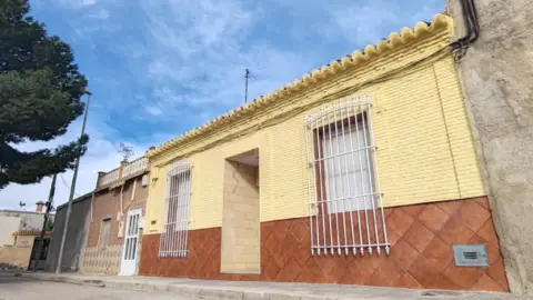 Casa en calle los Nietos de Miranda, nº 22