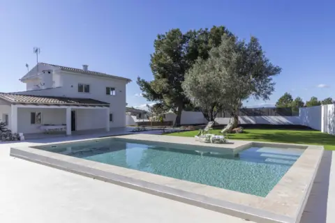 Casa en La Pobla de Vallbona