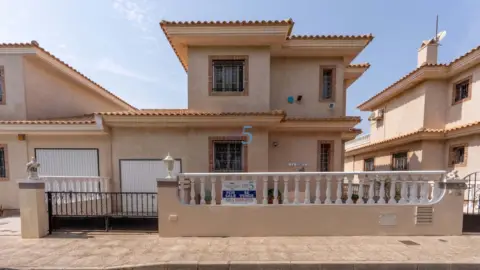 Chalet en Los Dolses