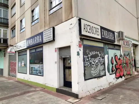 Local comercial en Residencia