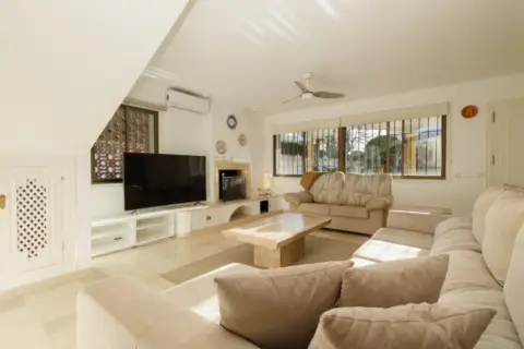 Chalet en Costabella-El Rosario-Ricmar