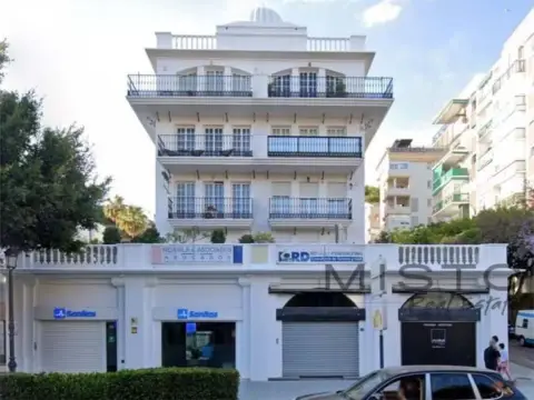 Local comercial en Avenida de Ricardo Soriano