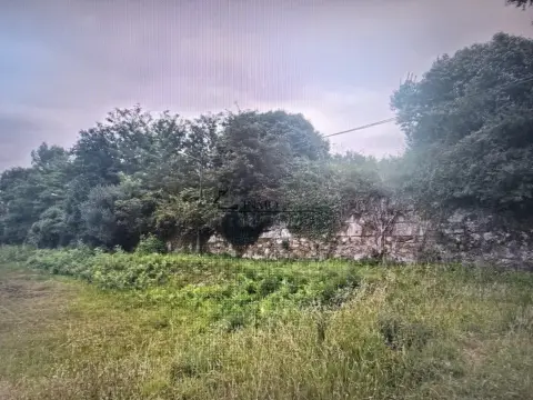Terreno en calle Torre Vieja de Arriba-  Lugar de Cons, nº Suelo Polígono
