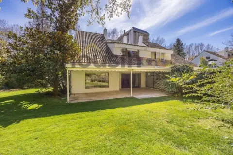 Chalet en calle de Fresnedillas