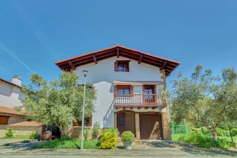 Casa en Auza