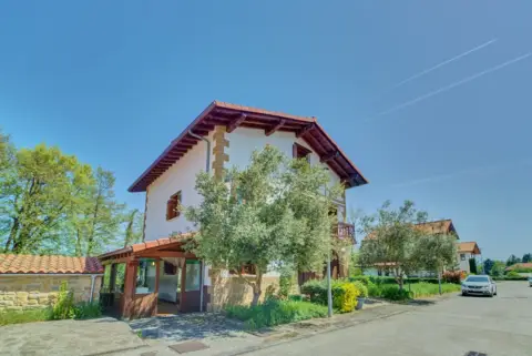 Casa en Auza