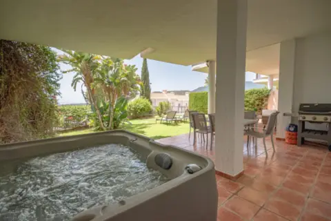 Apartamento en Istán