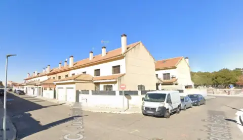 Casa adosada en Numancia de La Sagra