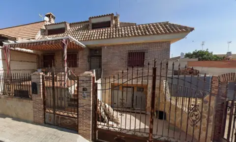 Casa pareada en Chozas de Canales