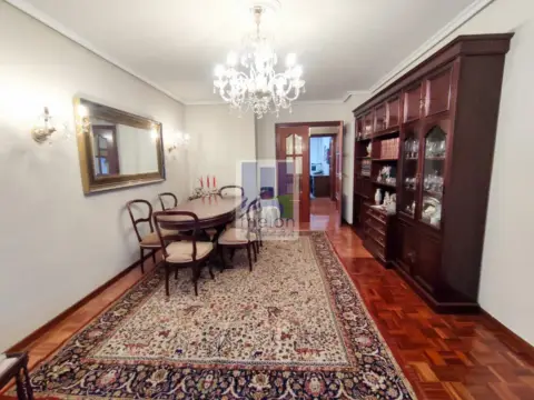 Piso en calle de la Condesa Mencía