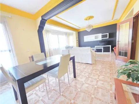 Piso en Centro Pedreguer