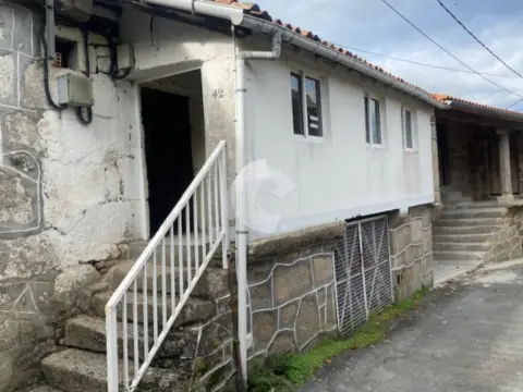 Casa adosada en Lobios