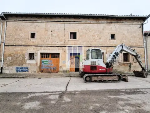 Casa en calle Santibañez Zarzaguda