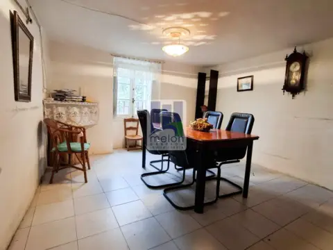 Casa en calle Santibañez Zarzaguda