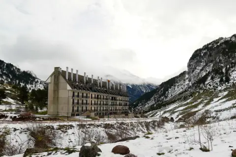 Piso en calle Edificio Leire, nº 10