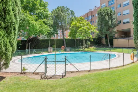 Piso en calle Conde Orgaz Piovera