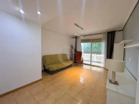 Piso en El Castellar-L'Oliveral