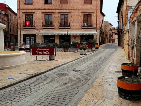 Local comercial en calle de San Lorenzo 'El Real'