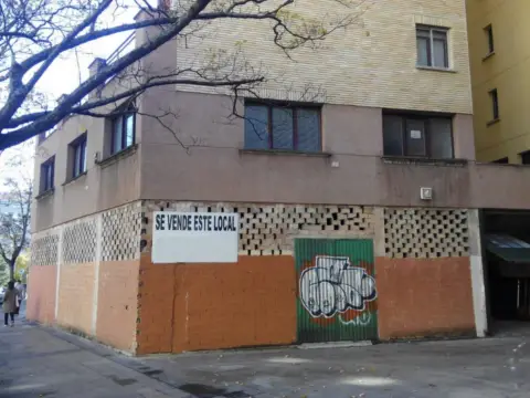 Local comercial en calle de Iturrama, 1