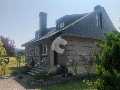 Casa en calle Sas de Penelas