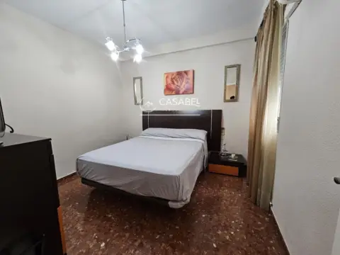 Piso en Santa Rosa-Valdeolleros