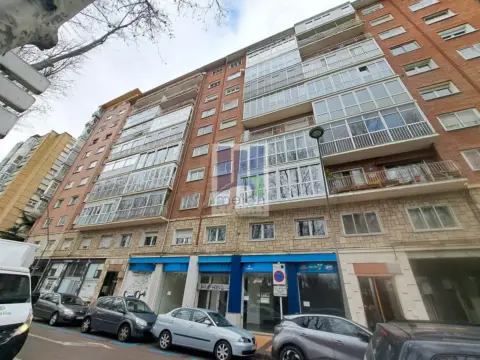 Piso en calle Avda.Del Arlanzon