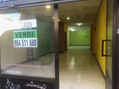 Local comercial en Ciudad-Naranco-Vallobín