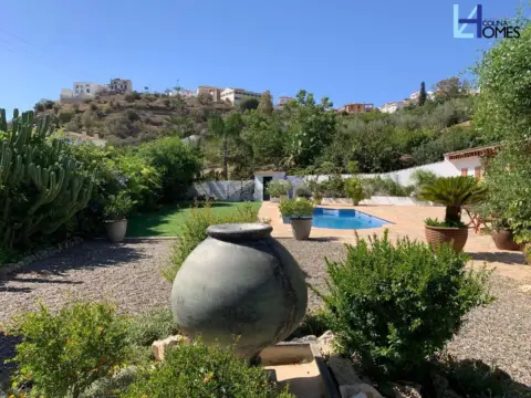 Chalet en Álora