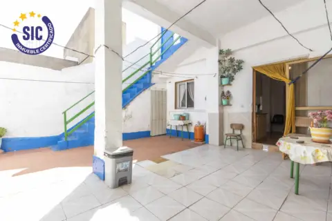 Casa en Montcada - Moncada